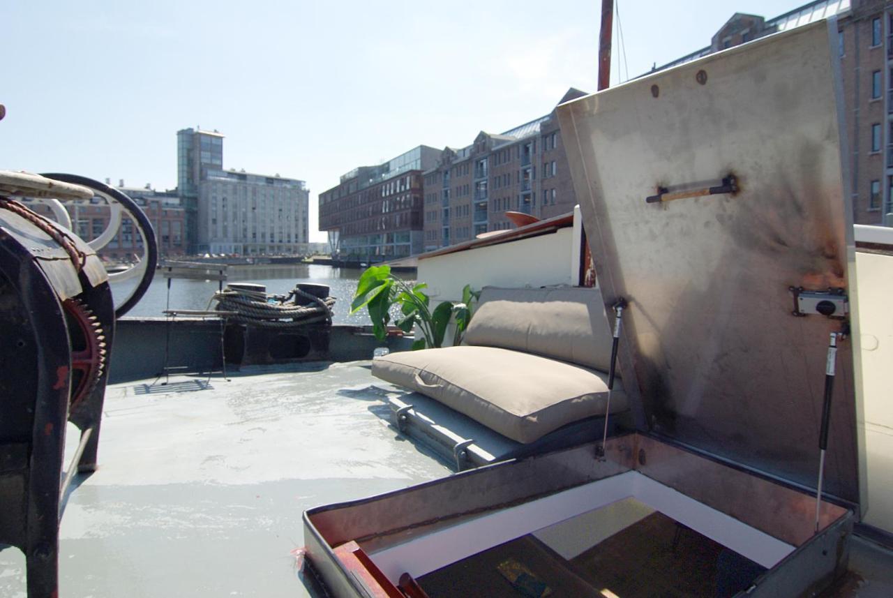 Najade Eco Houseboat Pensión