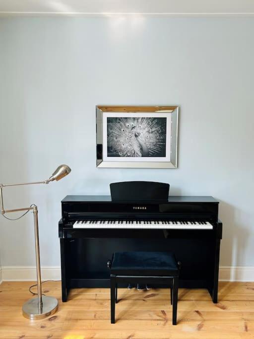 Luxury In The Center Apartment