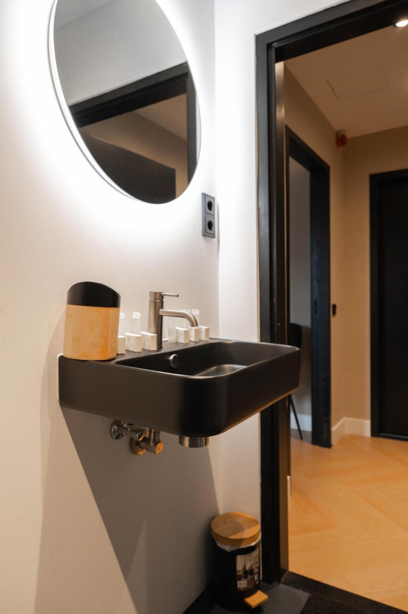 Hotel 83 Amsterdam