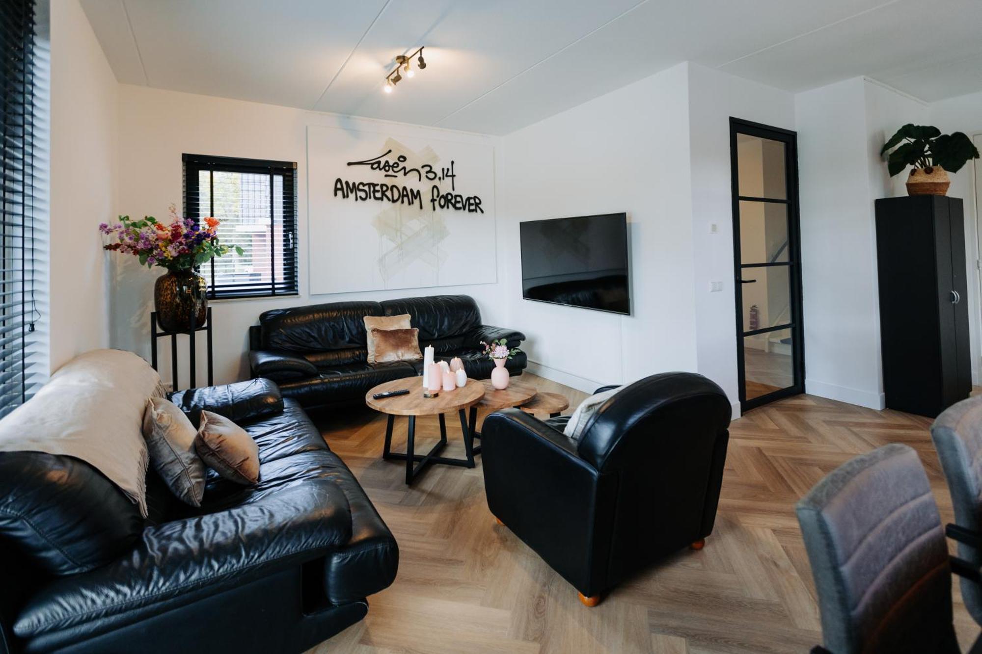 Dutch Design With 6 Luxurious Bedrooms Villa