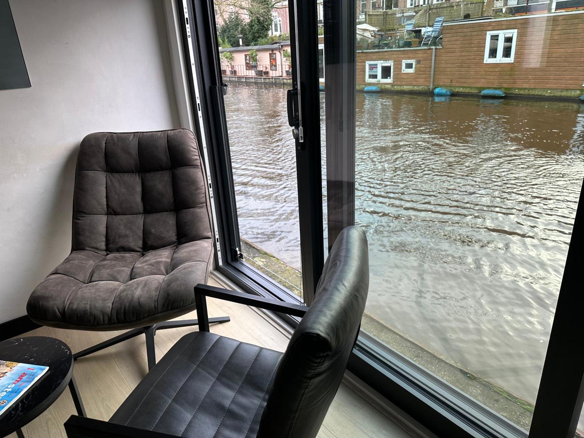 Amsterdam-houseboat-amstel Frühstückspension