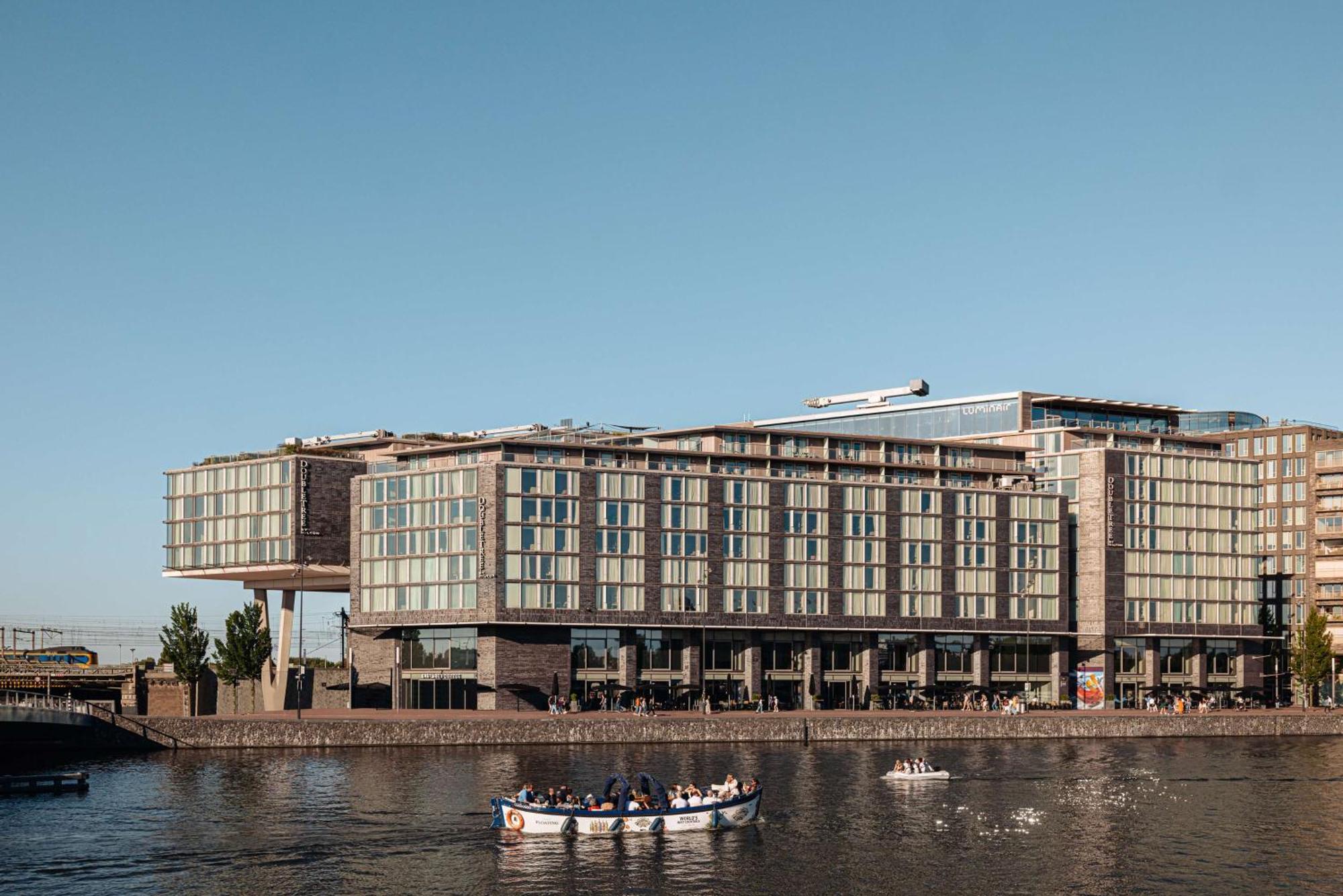 Hotel Doubletree By Hilton Station