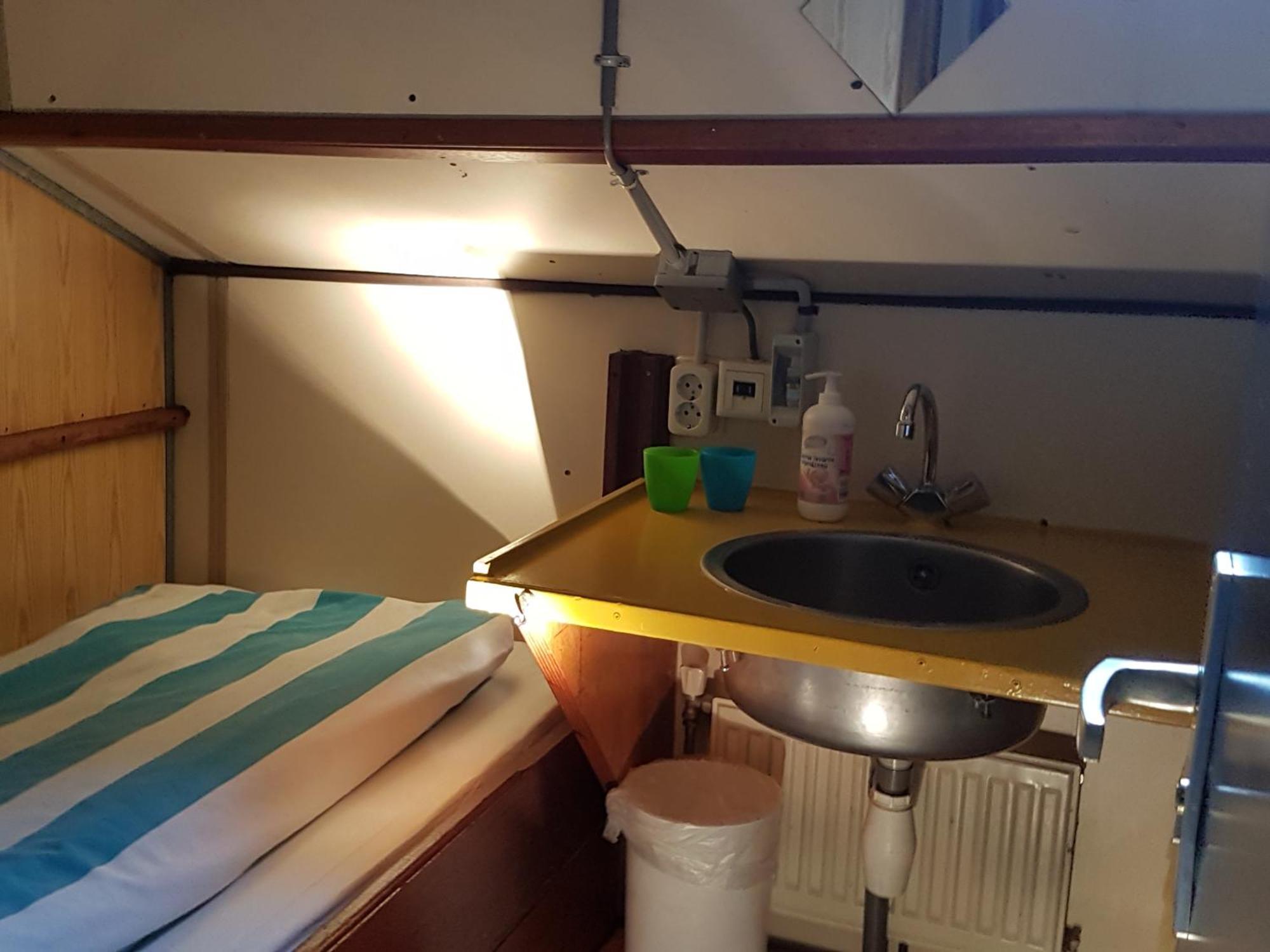 Intersail Hostel - Avontuur Hostel