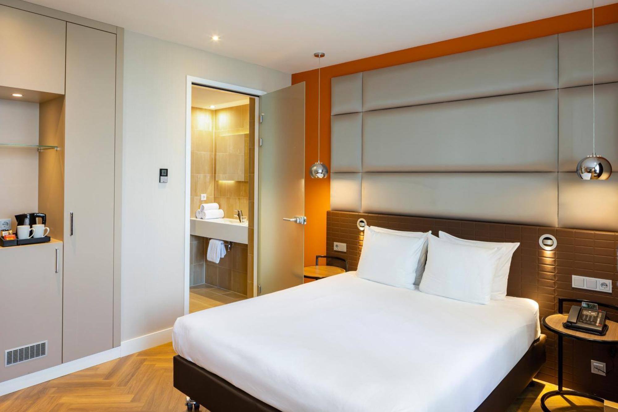 - Arena Towers By Ihg 4* Amsterdam