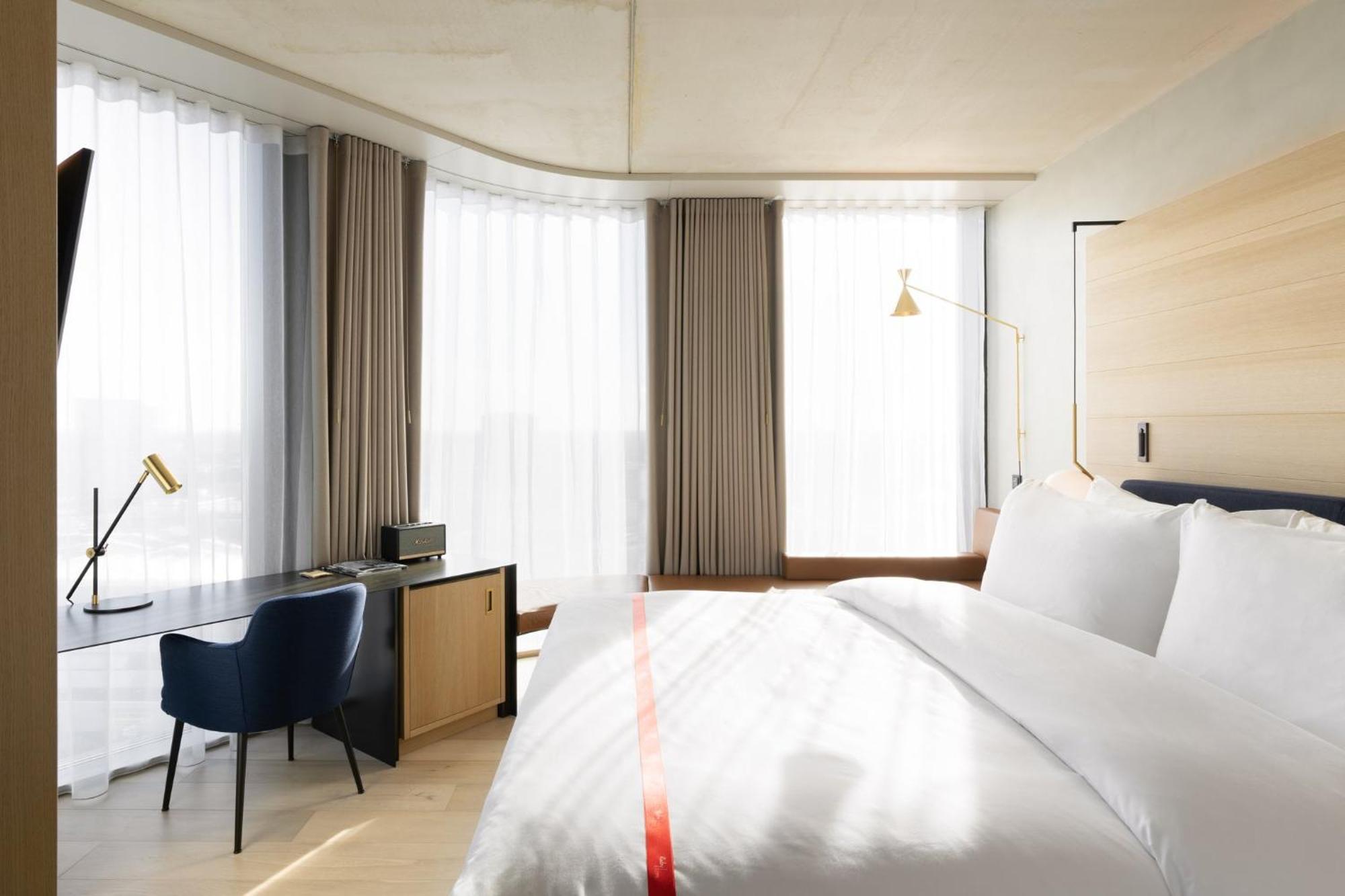 Ruby Emma Hotel 4*