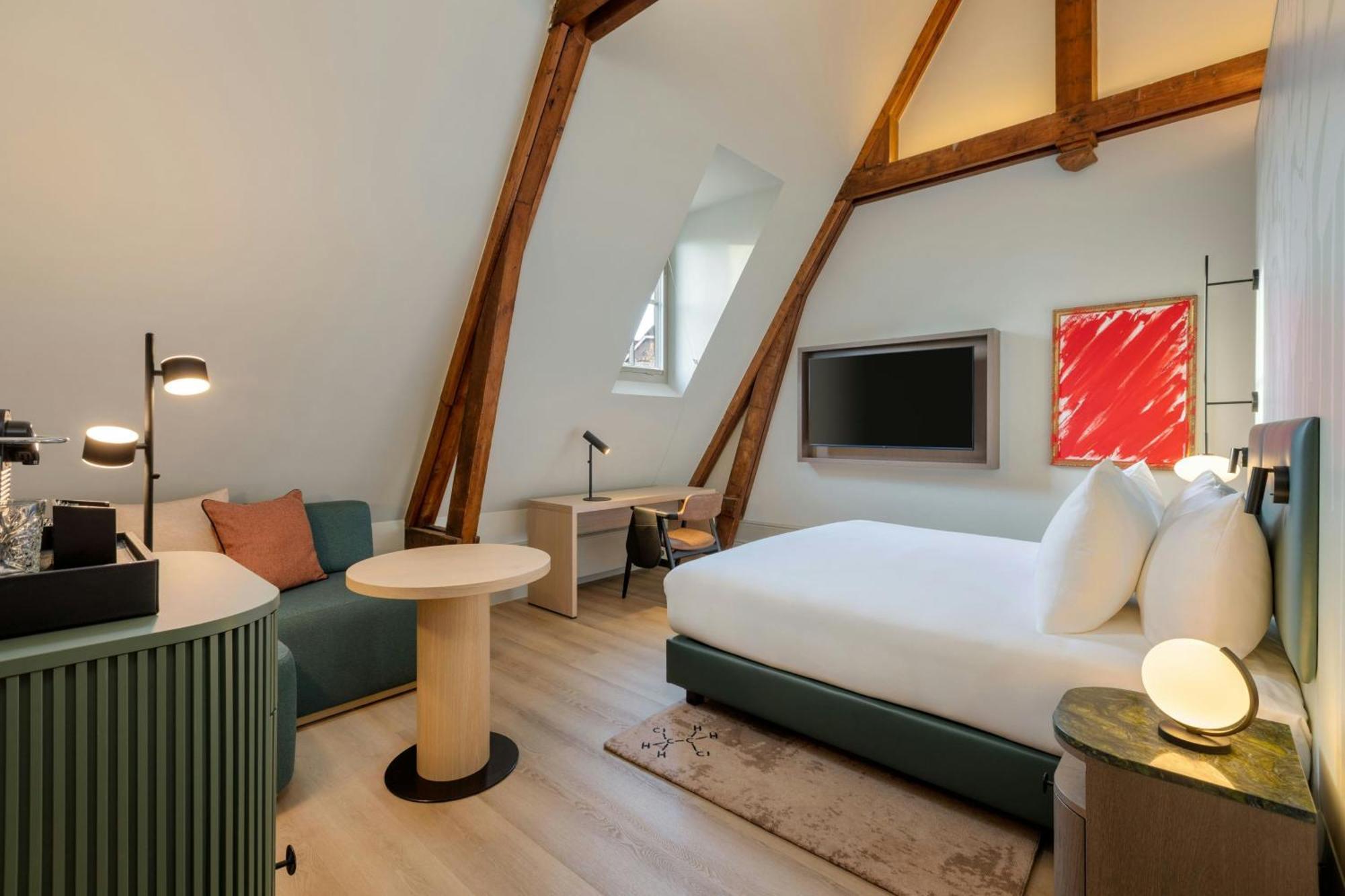 Hotel The College 5*