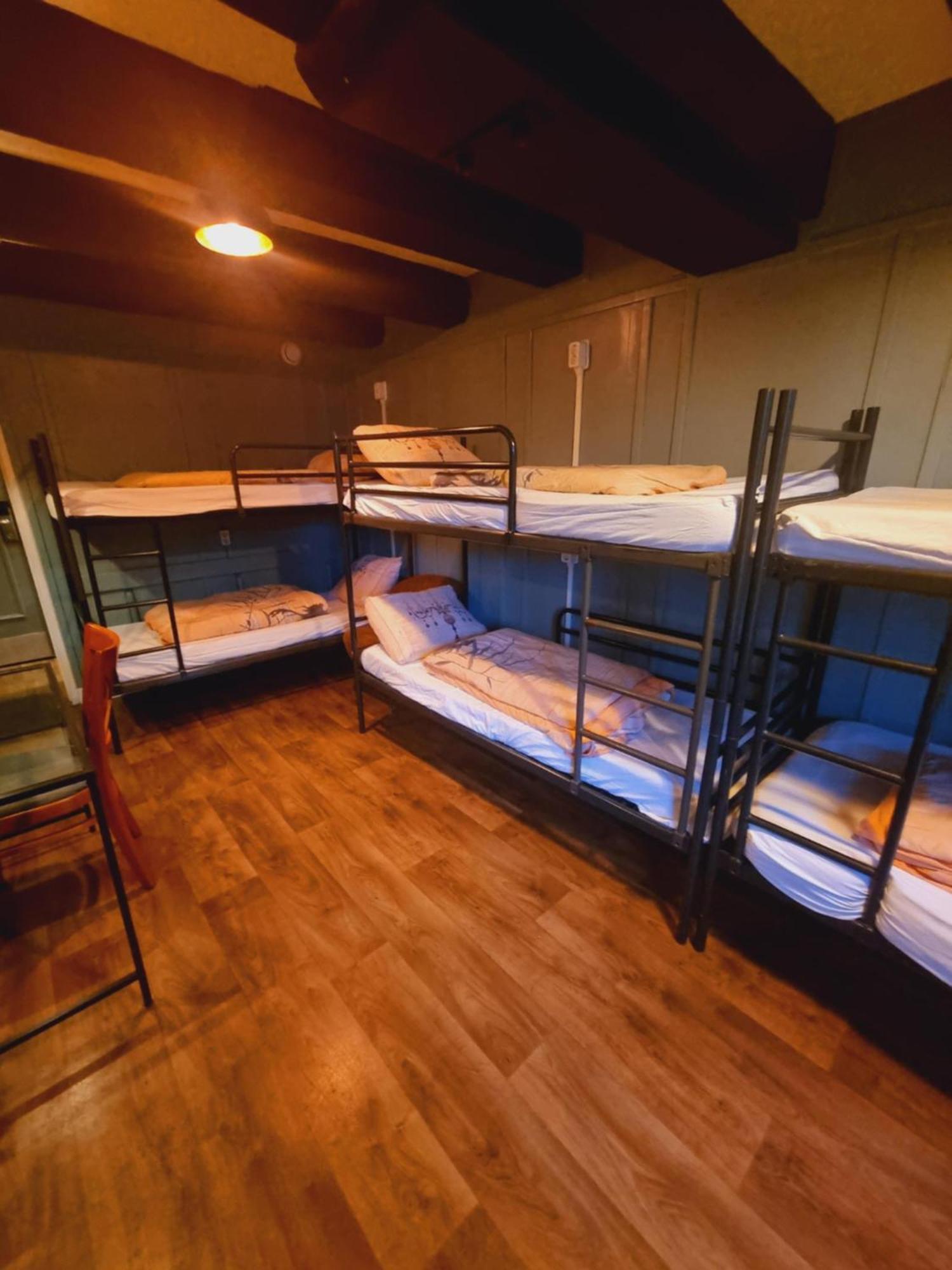 Hostal Downtown Canal View *