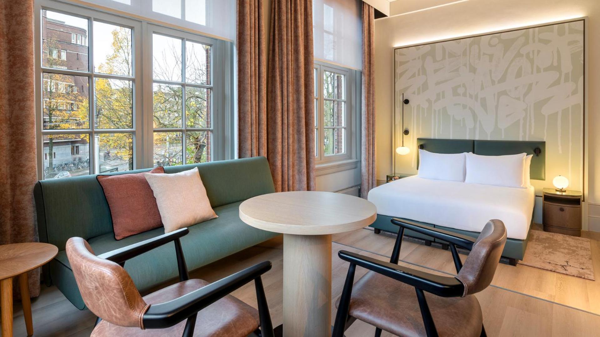 Hotel The College 5*