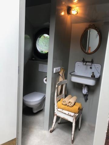 Houseboat Tante Piet Bateau-hôtel 2*