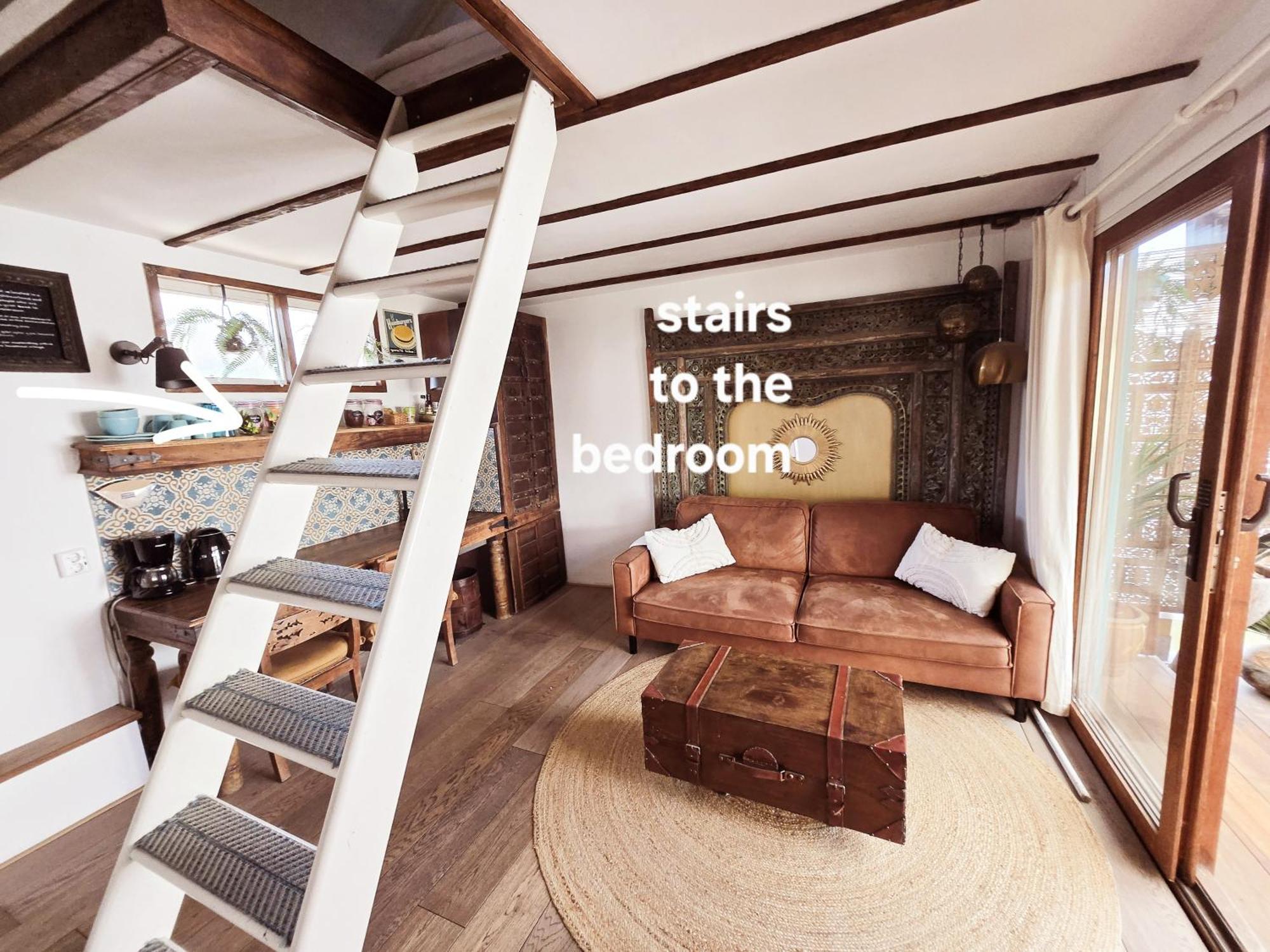 House Boat With Waterfront Terrace Pensión Ámsterdam