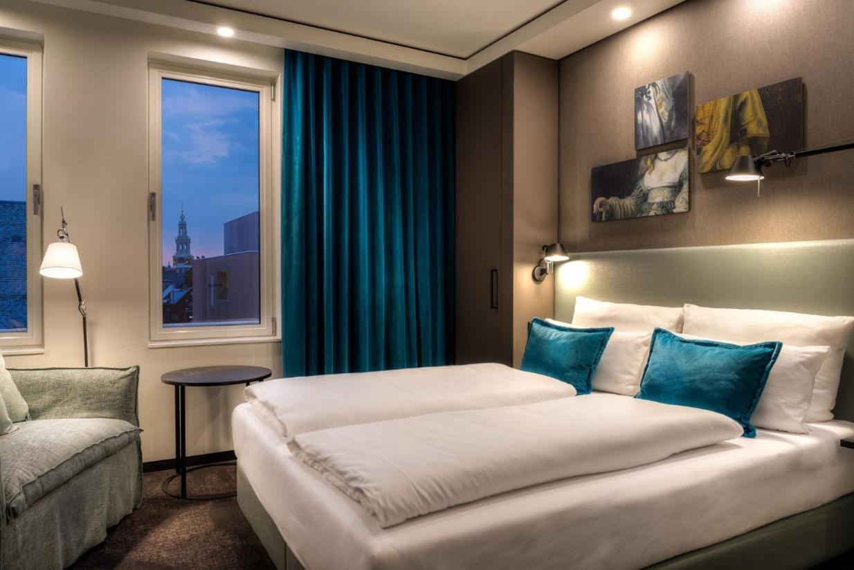 One Amsterdam-waterlooplein 3*