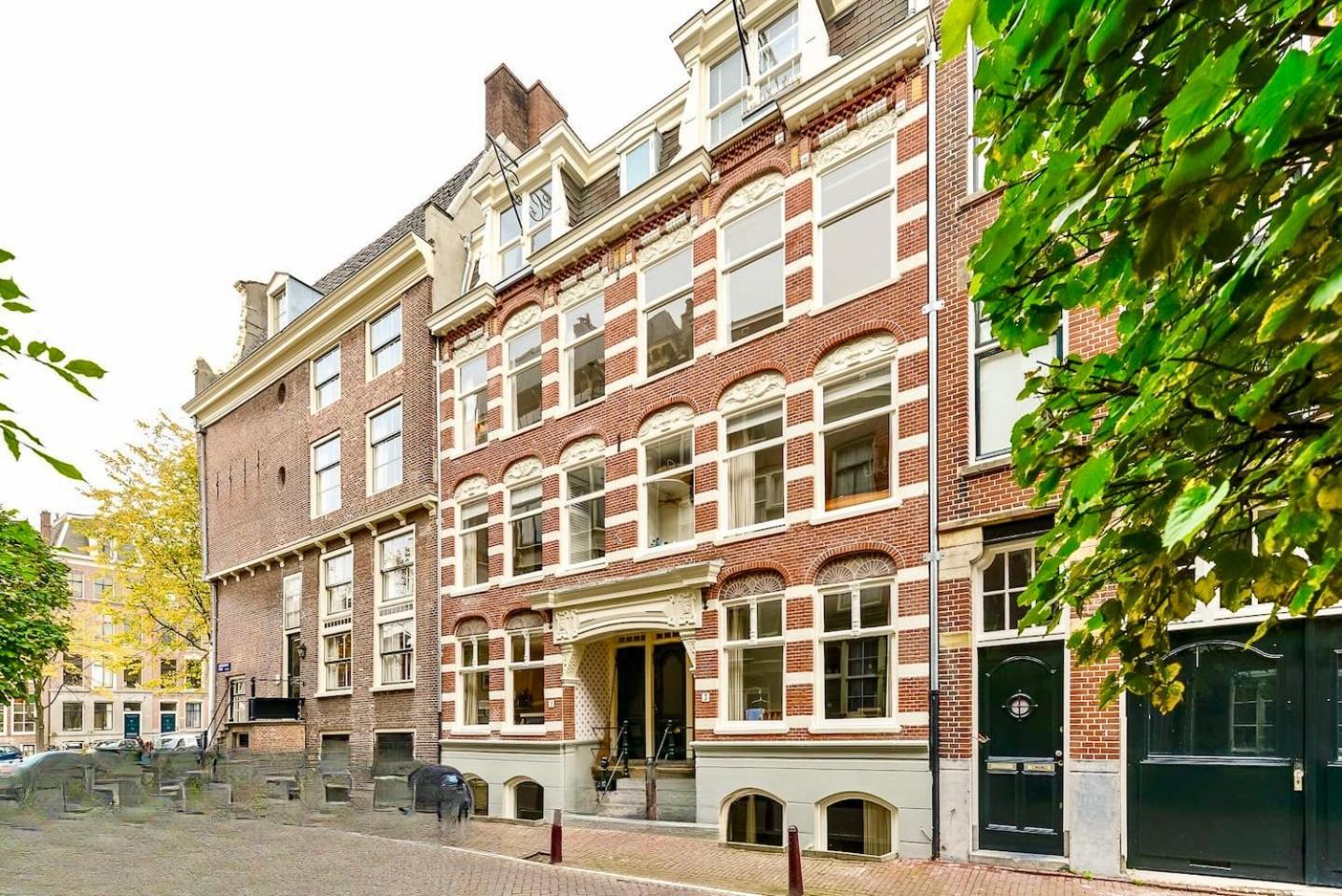 Luxury Canal In The Location Of !!! Appartement *