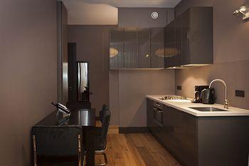 City Park Suites Hotel