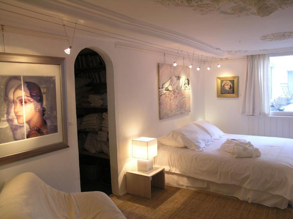 Singel 100 Bed & Breakfast Amsterdam