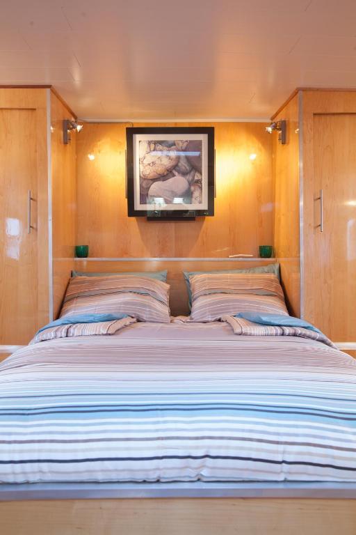 Houseboat Ms 3 Gebroeders Bed & Breakfast