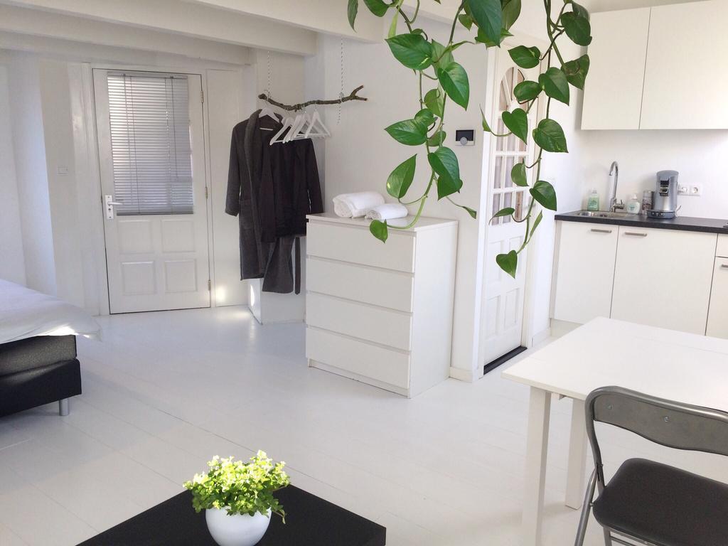Couette-café New Bright Studio
