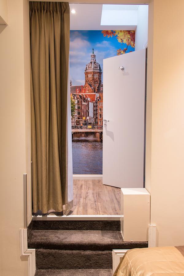 Royal Plaza Hotel 3*