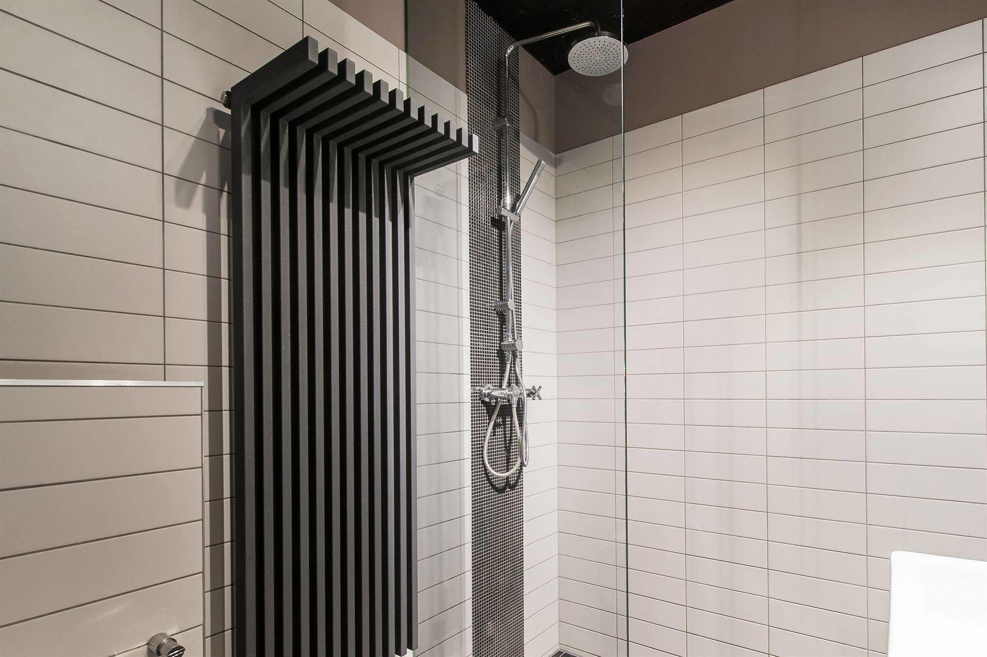 City Park Suites Hotel 4*