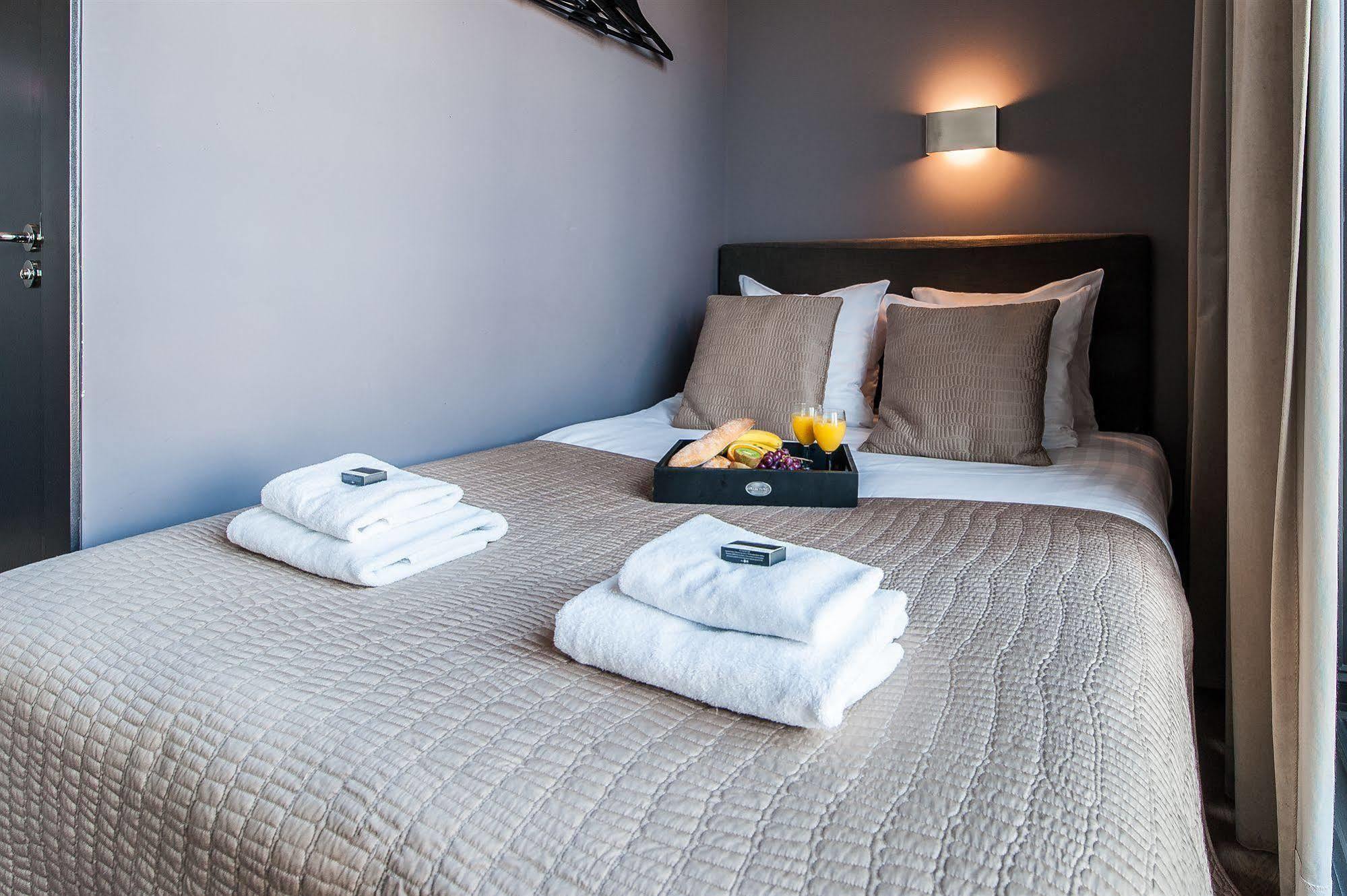City Park Suites 4*