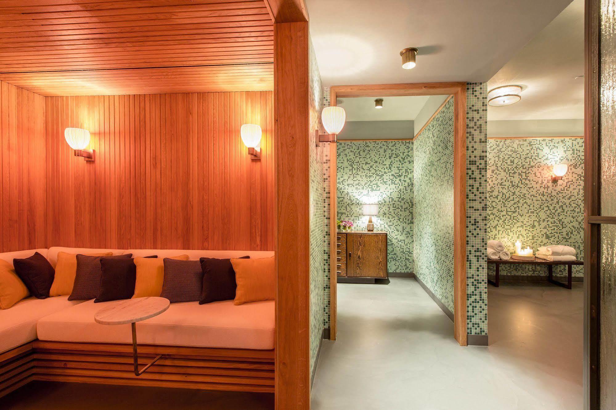 Twenty Eight Hotel 4*
