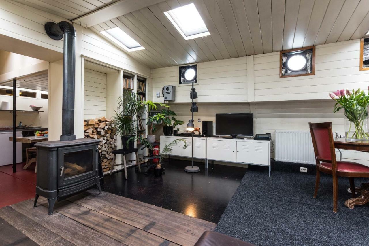 Couette-café Houseboat Reussi *
