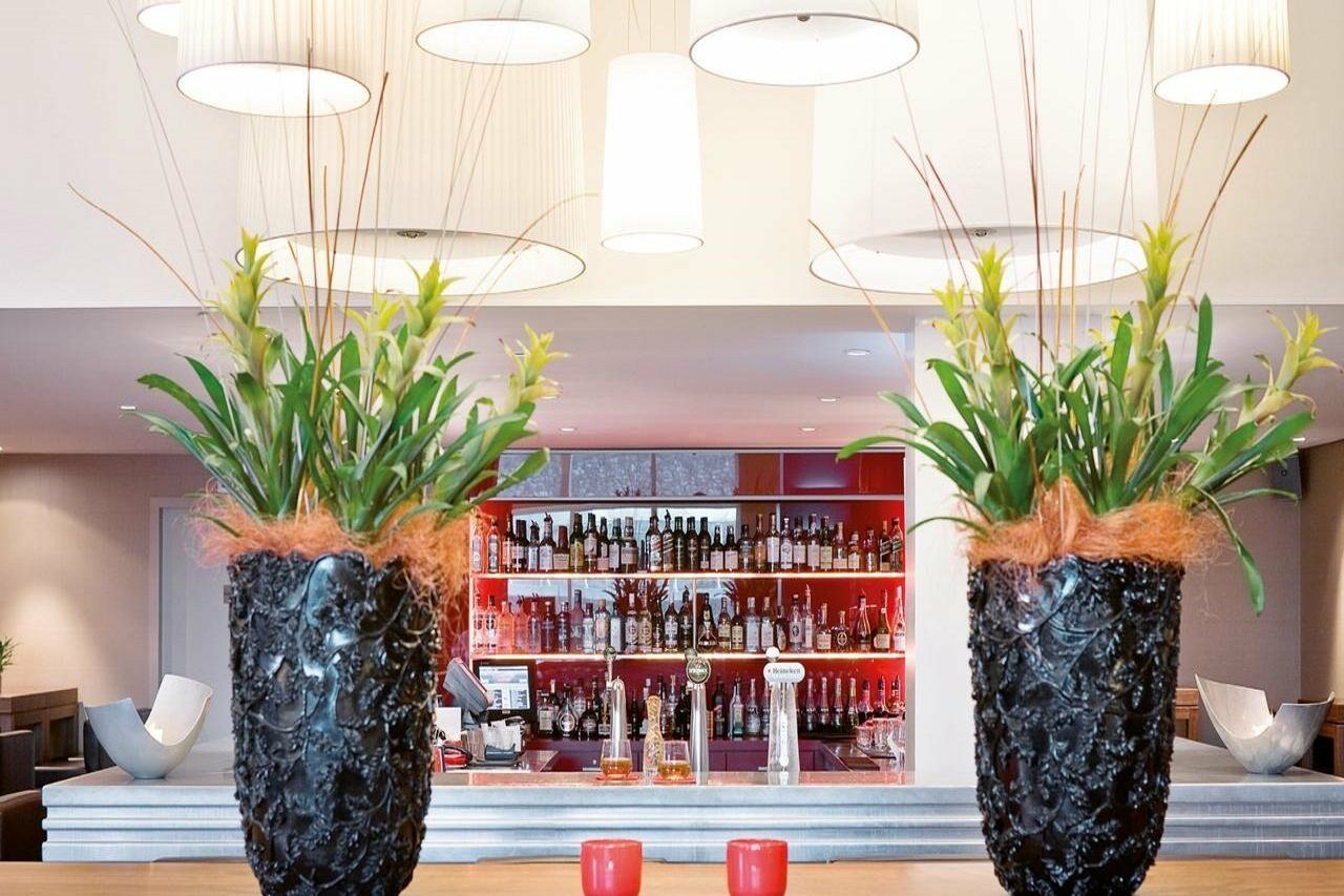 Hotel Moevenpick Centre 4*