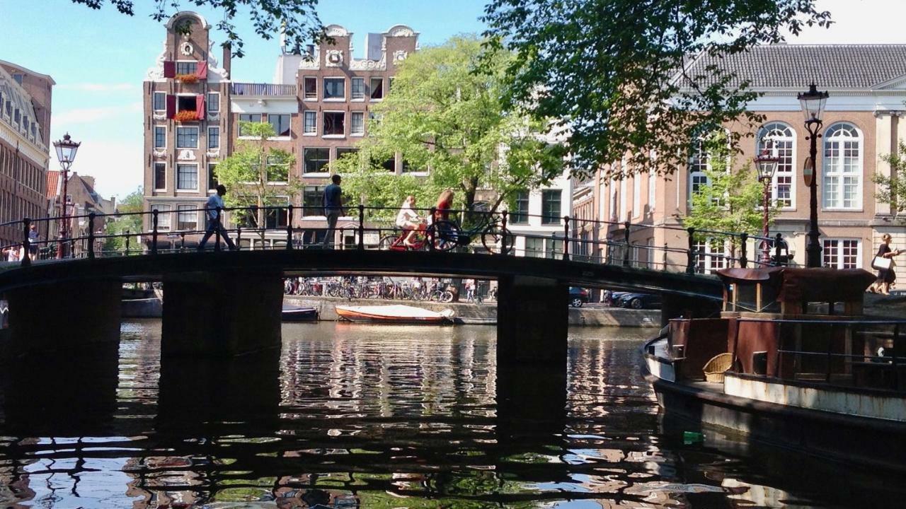 With A Few 2* Amsterdam