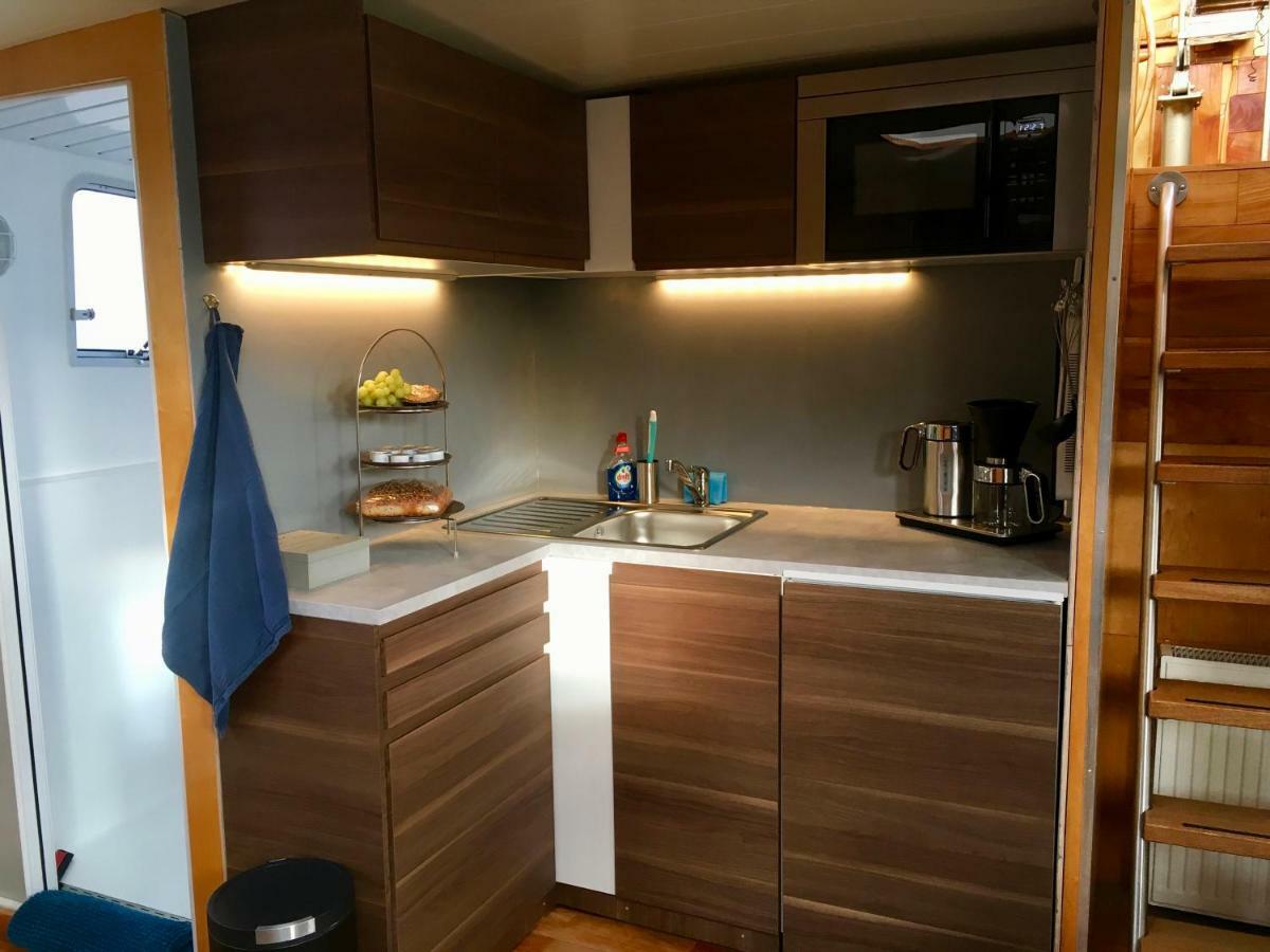 Bed & Breakfast Houseboat Ms 3 Gebroeders *