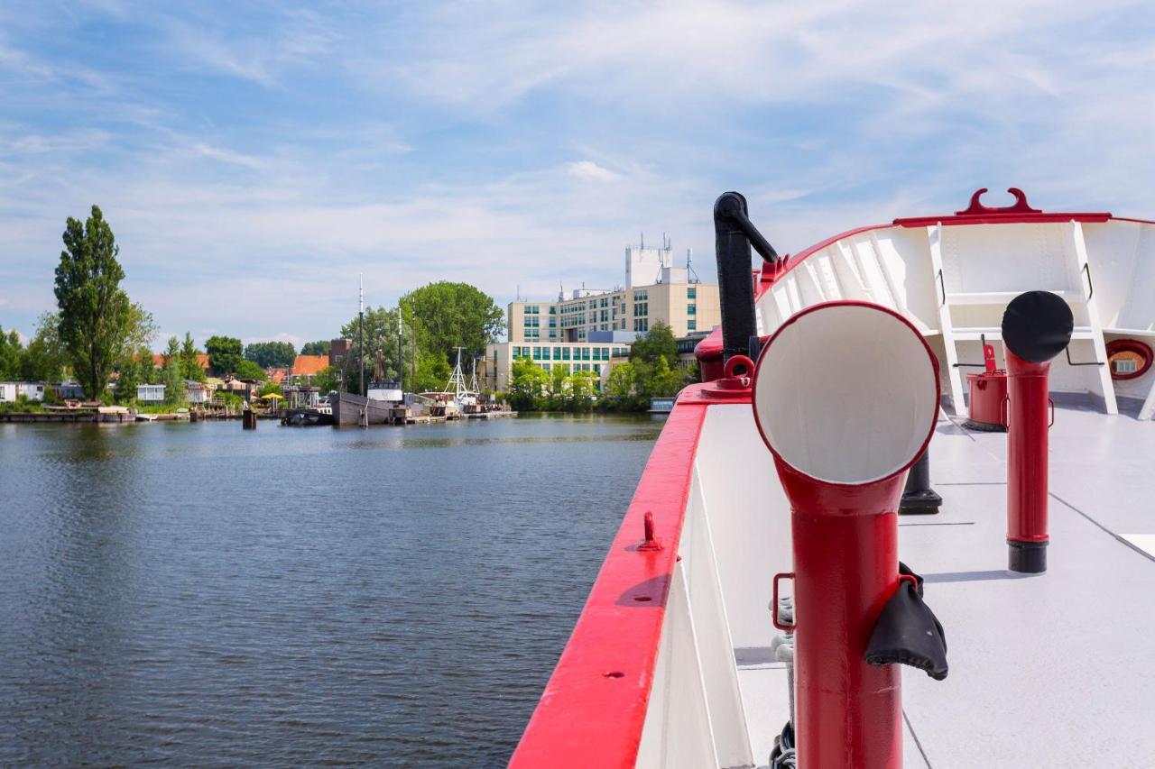 Lightship Hotel en barco