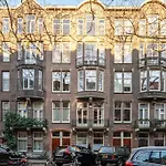 Luxurious Central Park 1-Bed Apartment