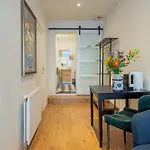 Suite With Private Bathroom Near Vondelpark
