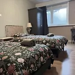 Spacious Guesthouse Near Dunes, Beach, And Cities