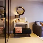Canal Apartment Amsterdam Central 4P