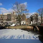 Canal Studio Apartment