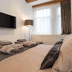 Canal Dream Apartment