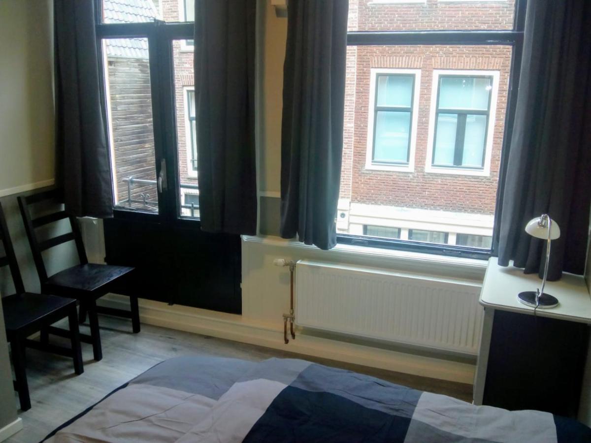 Aldo, Not For Parties, Not A Hotel, With Shared Bathroom, No Kitchen Accommodatie bij particulieren