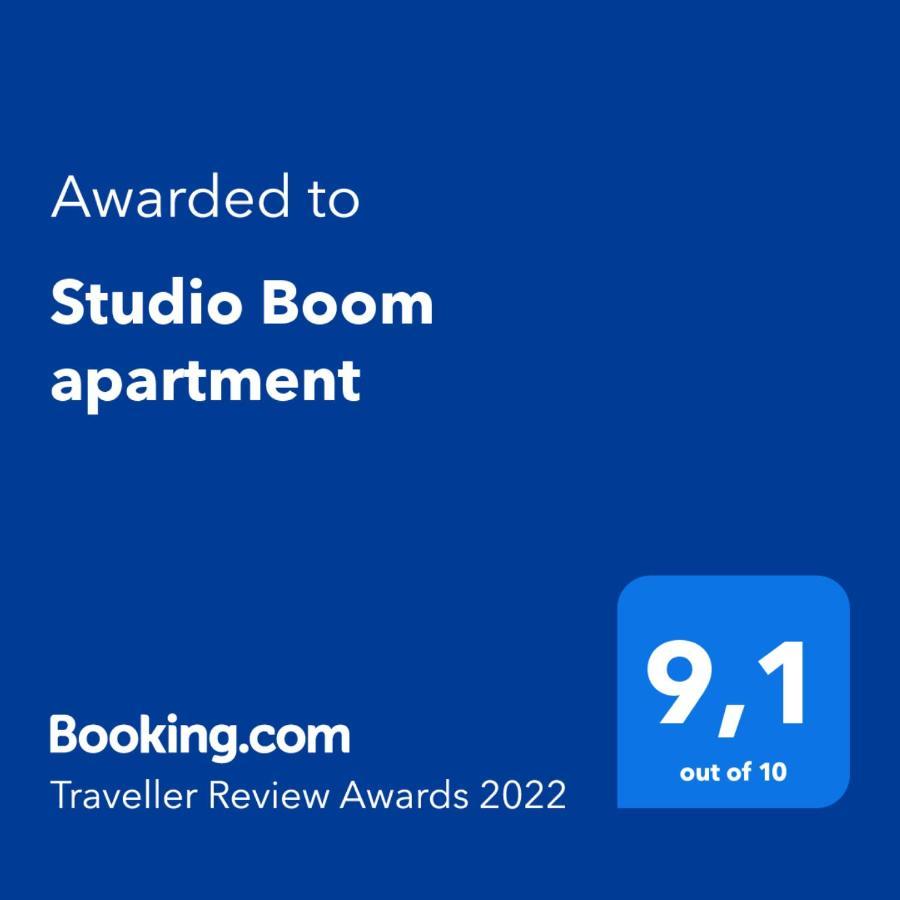 Studio Boom 2*
