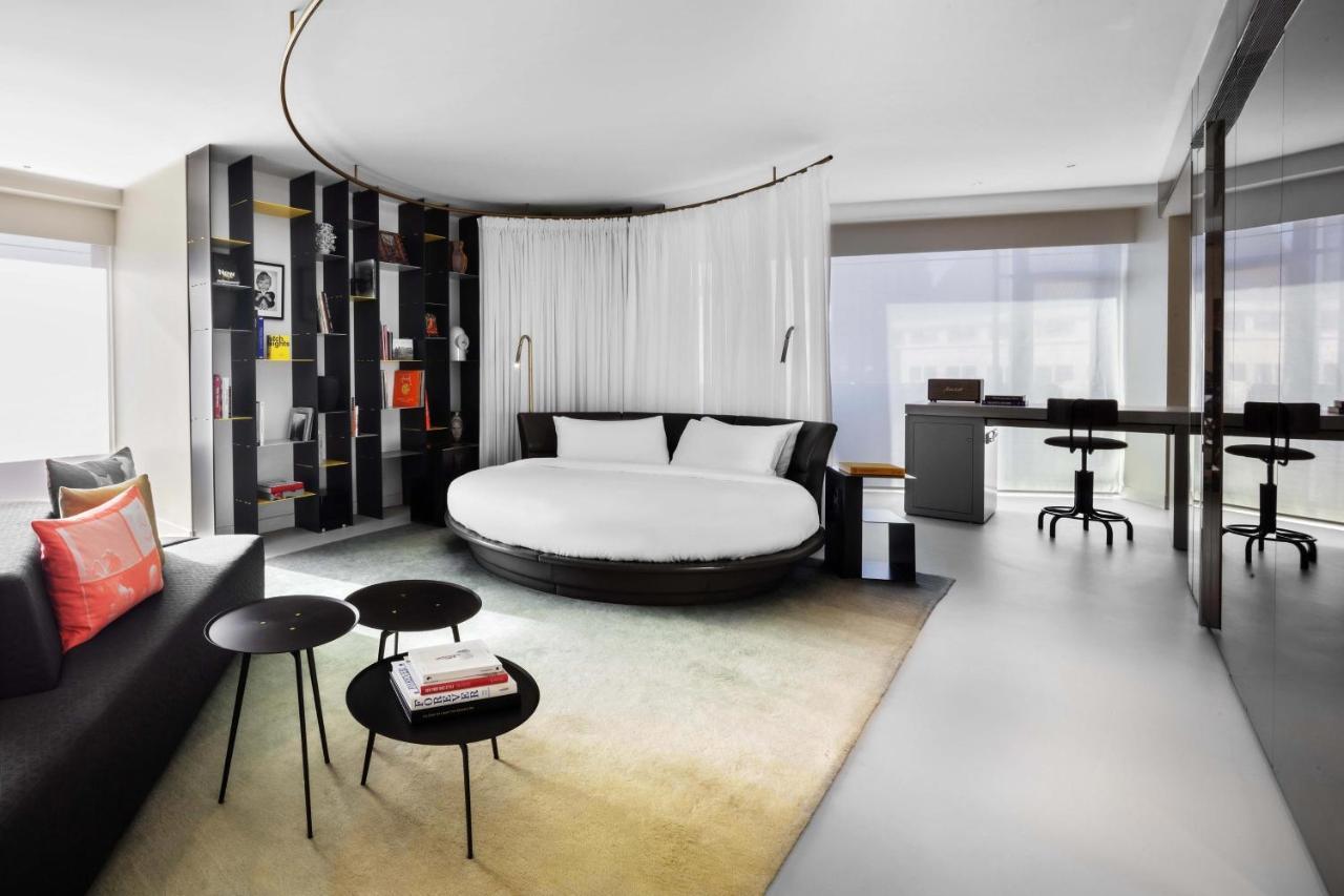 Hotel W