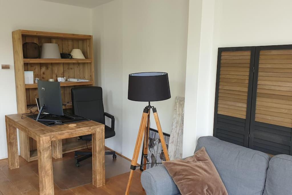 Lejlighed - Bright, Canal-side, Central, Renovated 1br