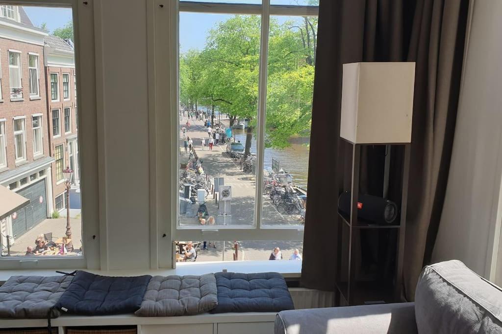 Lejlighed - Bright, Canal-side, Central, Renovated 1br