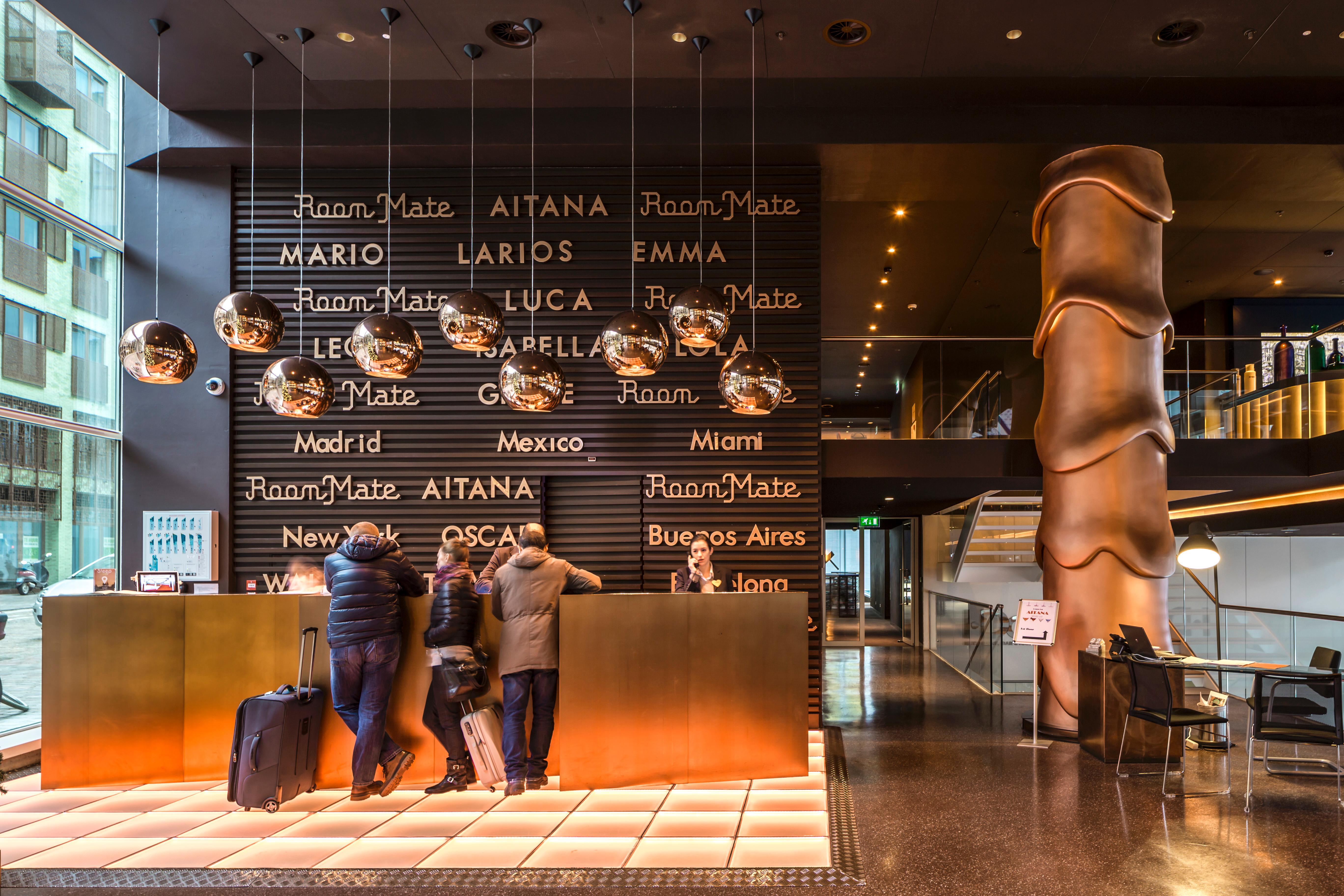 Mate Aitana, Amsterdam