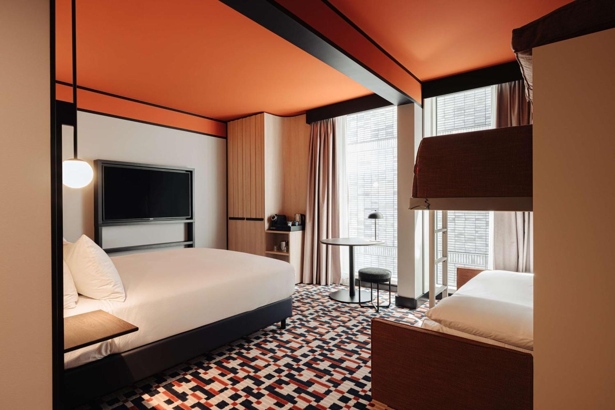 Hotel Doubletree By Hilton Station Amsterdam