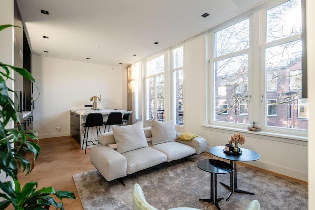 Luxurious Park 1-bed Lejlighed