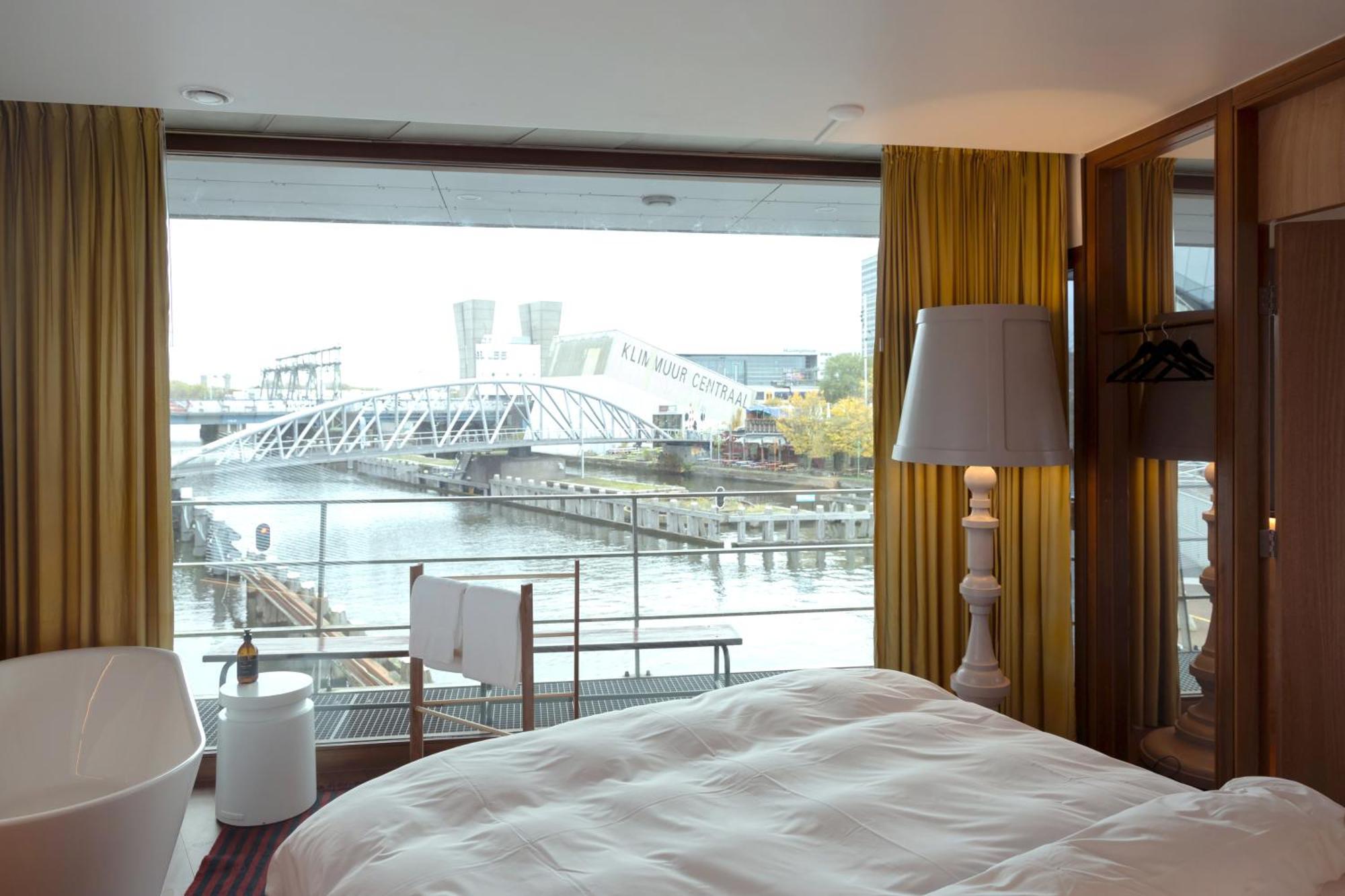 Sweets - Oosterdoksdraaibrug * Amsterdam