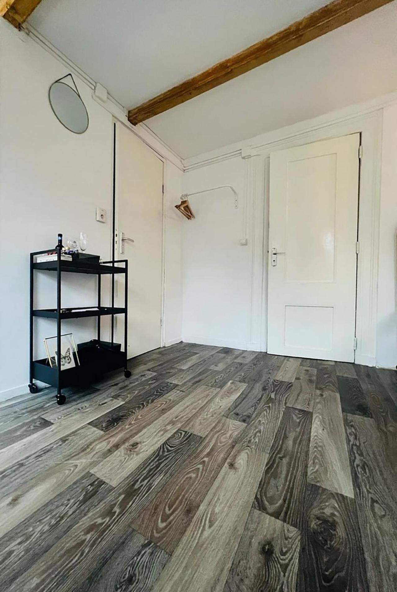 Studio's In The Center Of With Canal View!