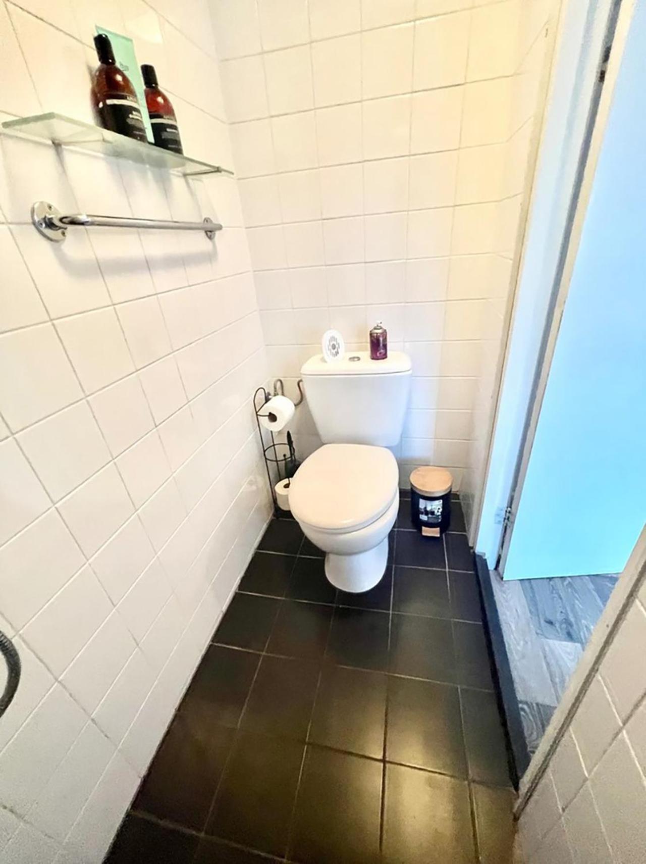 Studio's In The Center Of With Canal View! Affittacamere