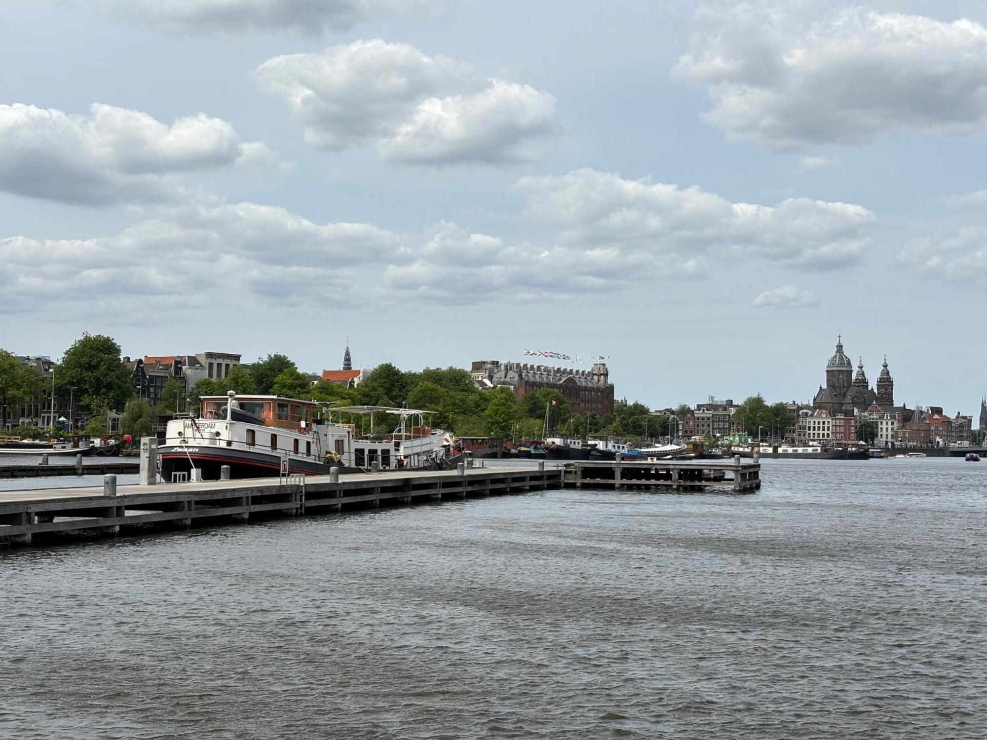 Hotel Hotelboot Zwaan Amsterdam