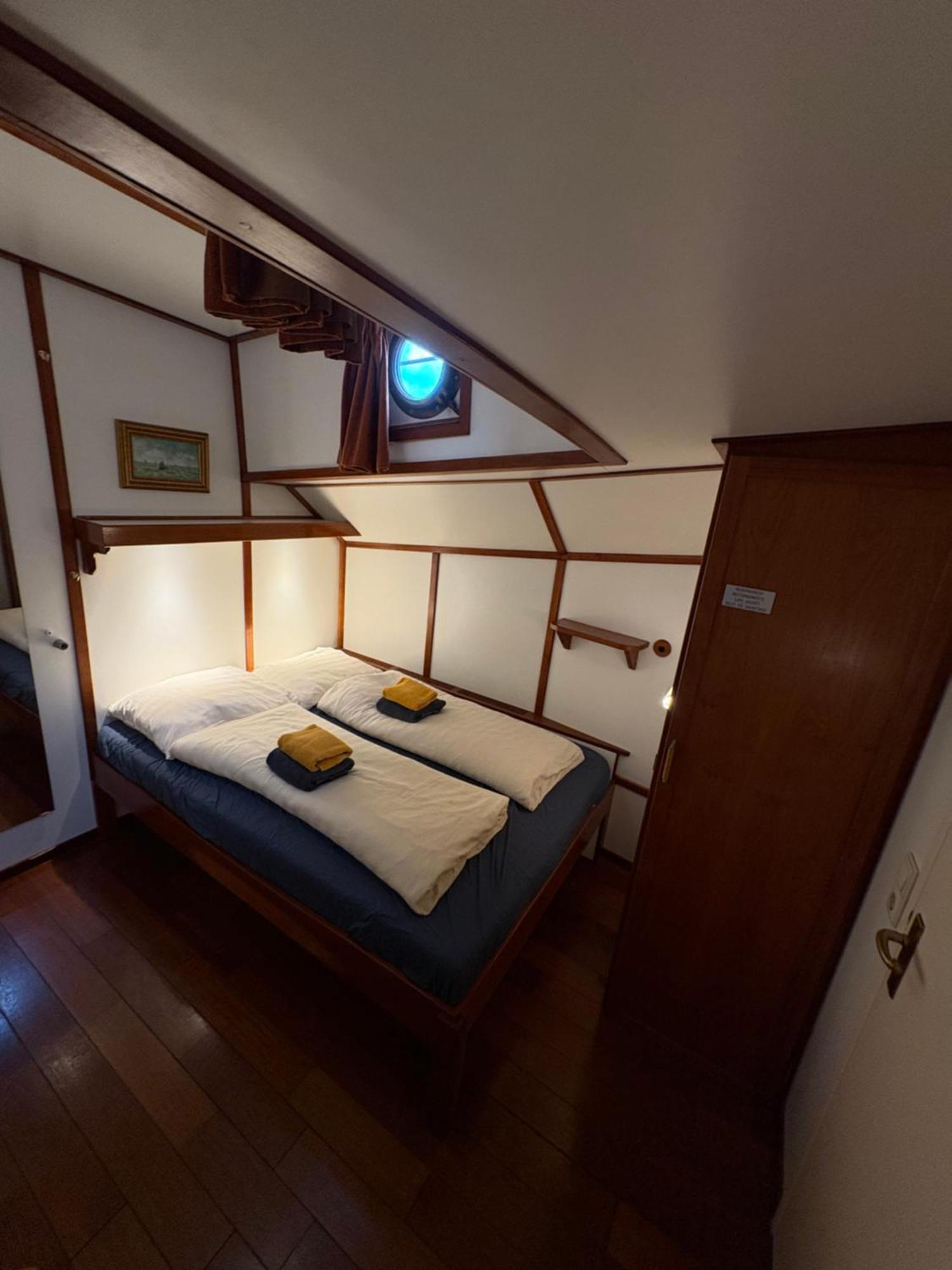 Hotelboot Zwaan Hotel