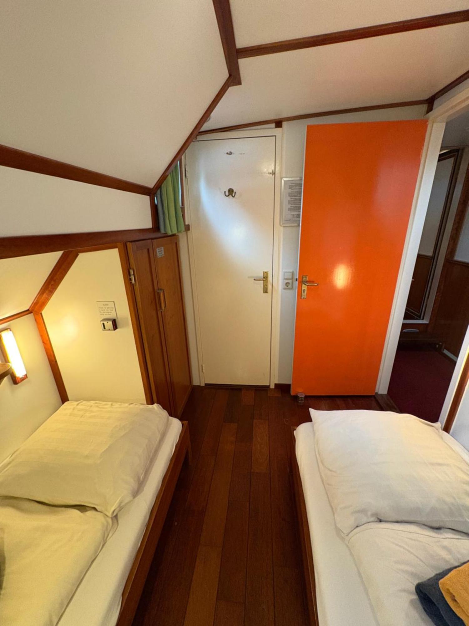 Hotelboot Zwaan