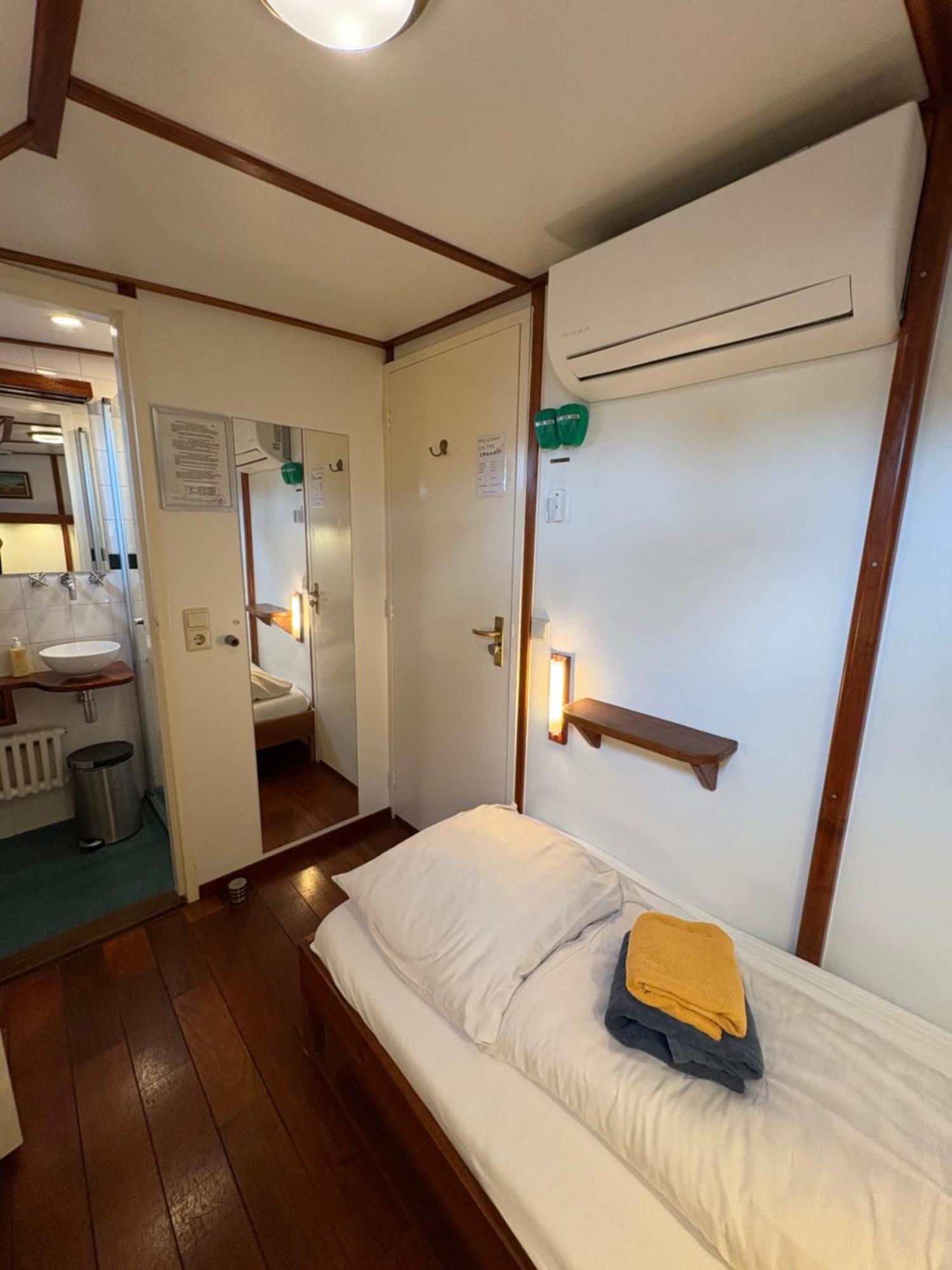Hotelboot Zwaan Hotel *